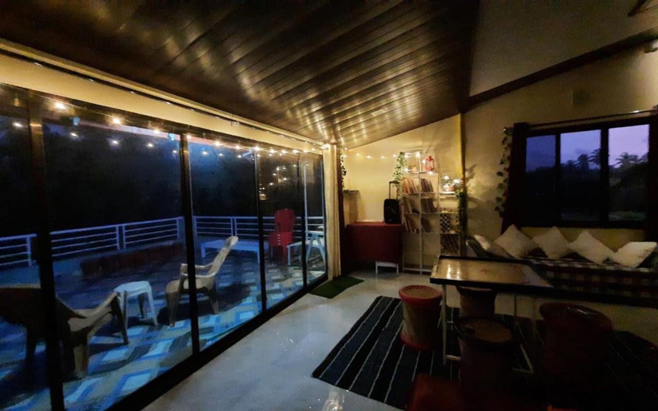 Hostel Costel Mālvan Exteriér fotografie