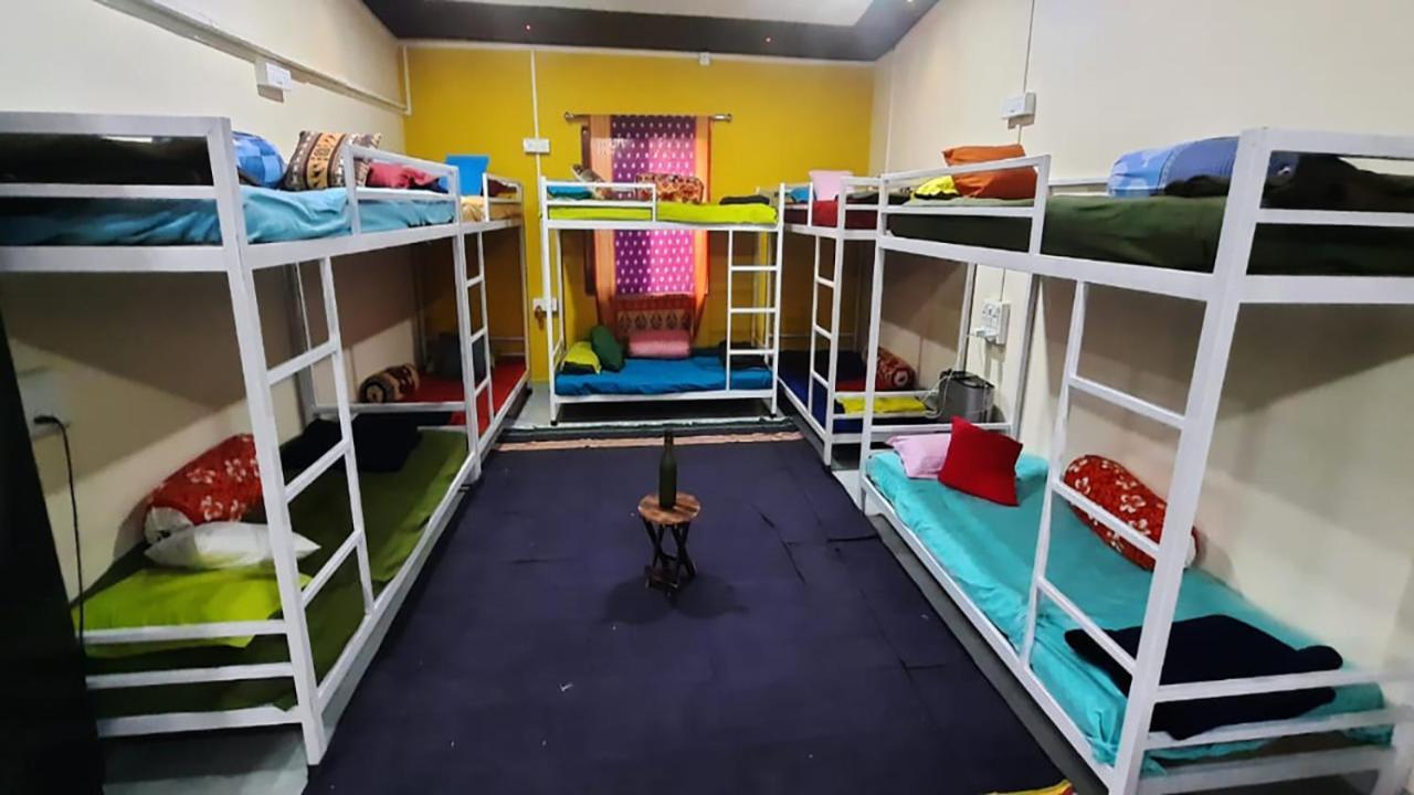 Hostel Costel Mālvan Exteriér fotografie