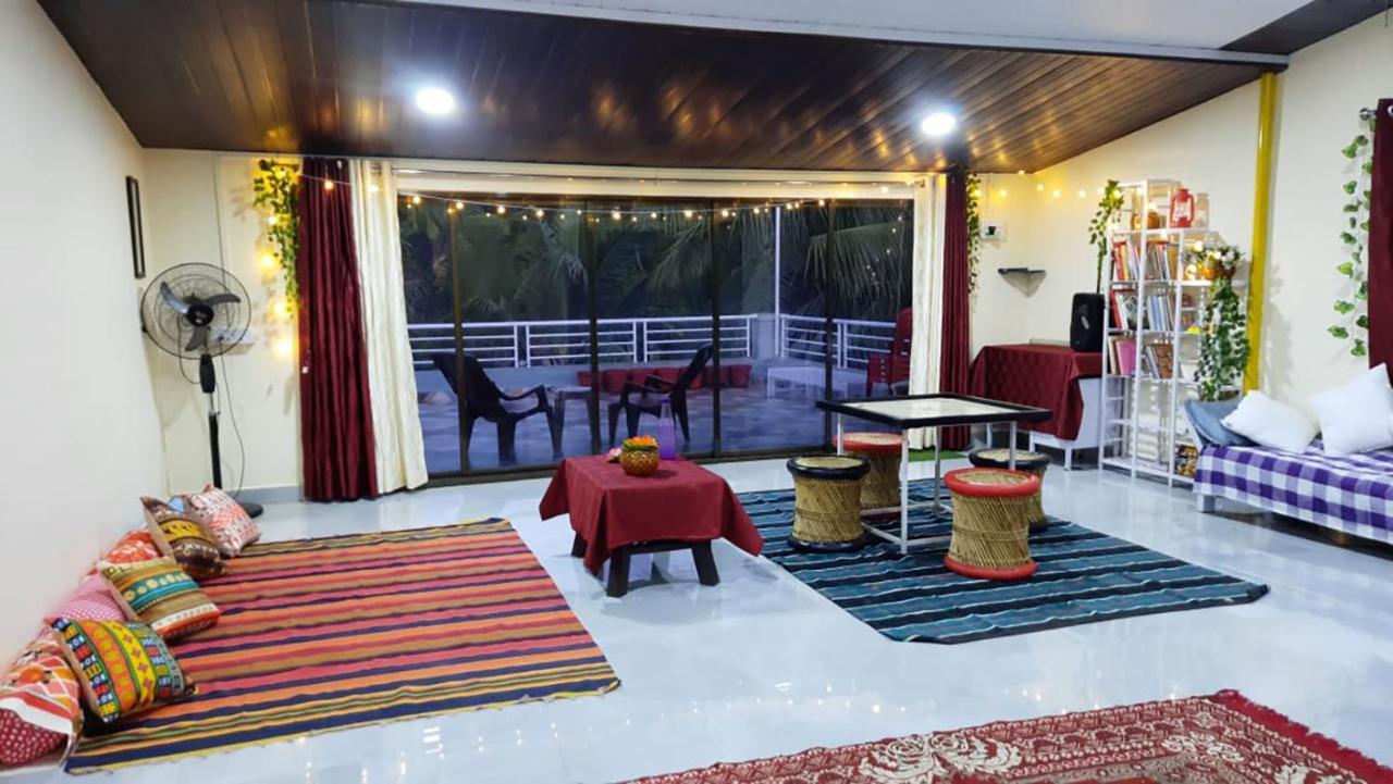 Hostel Costel Mālvan Exteriér fotografie